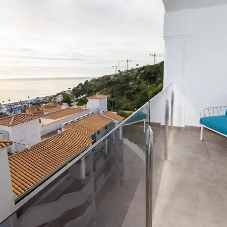 Blue Suites B2-302 *