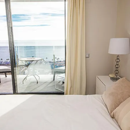 Blue Suites B2-302 Манилва