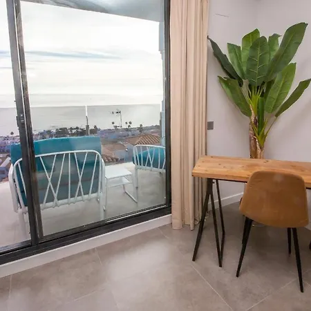 Blue Suites B2-302 Манилва