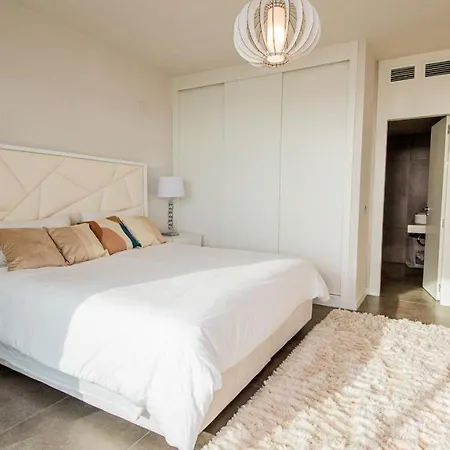 Апартаменты Blue Suites B2-302 Манилва