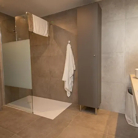 Blue Suites B2-302 Апартаменты *